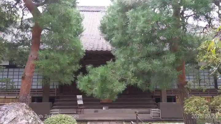 中院の本殿・本堂