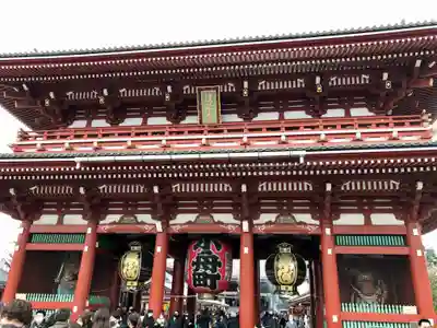浅草寺の山門・神門