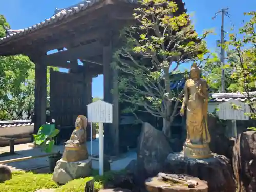 月照寺の仏像