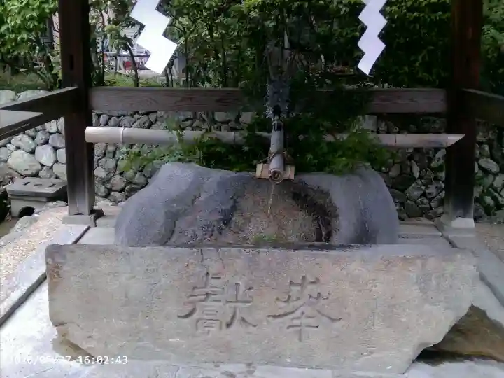 龍田大社の{uncategorized: "未分類", other: "その他", undefined: "問題あり", building: "その他建物", grave: "お墓", sacred_gate: "鳥居", guardian: "狛犬", statue: "像", buddha: "仏像", history: "歴史", nature: "自然", garden: "庭園", animal: "動物", pagoda: "塔", temizu: "手水舎", mountain_gate: "山門・神門", sanctuary: "本殿・本堂", subordinate: "末社・摂社", art: "芸術", scenery: "景色", jizo: "地蔵", ema: "絵馬", goshuin: "御朱印", omikuji: "おみくじ", items: "授与品その他", amulet: "お守り", goshuincho: "御朱印帳", eats: "食事", festival: "お祭り", votive_dance: "神楽", shichigosan: "七五三参", wedding: "結婚式", experience: "体験その他", initially: "初詣", around: "周辺", anti_infection: "感染症対策"}