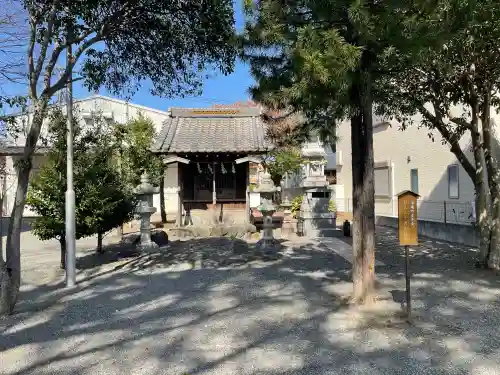 八幡神社の{uncategorized: "未分類", other: "その他", undefined: "問題あり", building: "その他建物", grave: "お墓", sacred_gate: "鳥居", guardian: "狛犬", statue: "像", buddha: "仏像", history: "歴史", nature: "自然", garden: "庭園", animal: "動物", pagoda: "塔", temizu: "手水舎", mountain_gate: "山門・神門", sanctuary: "本殿・本堂", subordinate: "末社・摂社", art: "芸術", scenery: "景色", jizo: "地蔵", ema: "絵馬", goshuin: "御朱印", omikuji: "おみくじ", items: "授与品その他", amulet: "お守り", goshuincho: "御朱印帳", eats: "食事", festival: "お祭り", votive_dance: "神楽", shichigosan: "七五三参", wedding: "結婚式", experience: "体験その他", initially: "初詣", around: "周辺", anti_infection: "感染症対策"}