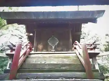 伊奈良神社の本殿・本堂