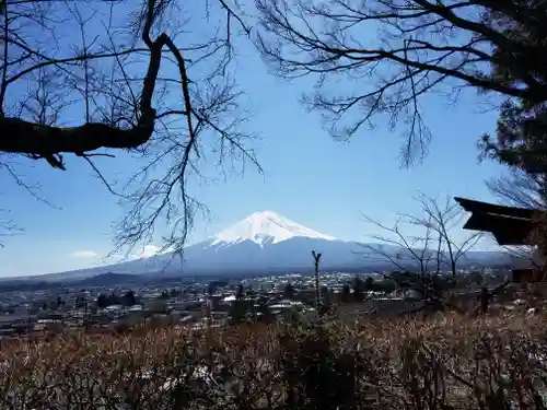 新倉富士浅間神社の景色