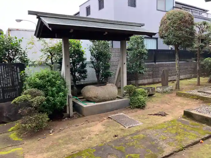 八幡神社の手水舎