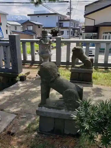 秋葉神社の狛犬