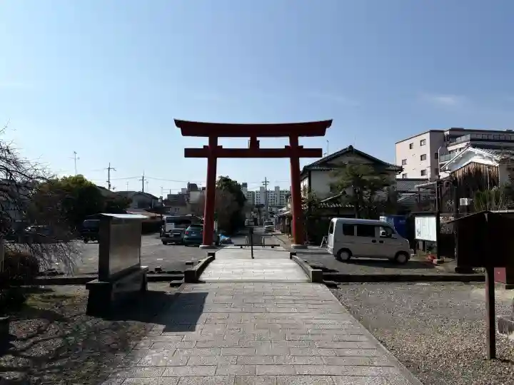 梅宮大社の{uncategorized: "未分類", other: "その他", undefined: "問題あり", building: "その他建物", grave: "お墓", sacred_gate: "鳥居", guardian: "狛犬", statue: "像", buddha: "仏像", history: "歴史", nature: "自然", garden: "庭園", animal: "動物", pagoda: "塔", temizu: "手水舎", mountain_gate: "山門・神門", sanctuary: "本殿・本堂", subordinate: "末社・摂社", art: "芸術", scenery: "景色", jizo: "地蔵", ema: "絵馬", goshuin: "御朱印", omikuji: "おみくじ", items: "授与品その他", amulet: "お守り", goshuincho: "御朱印帳", eats: "食事", festival: "お祭り", votive_dance: "神楽", shichigosan: "七五三参", wedding: "結婚式", experience: "体験その他", initially: "初詣", around: "周辺", anti_infection: "感染症対策"}