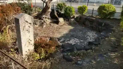 物部守屋墳の{uncategorized: "未分類", other: "その他", undefined: "問題あり", building: "その他建物", grave: "お墓", sacred_gate: "鳥居", guardian: "狛犬", statue: "像", buddha: "仏像", history: "歴史", nature: "自然", garden: "庭園", animal: "動物", pagoda: "塔", temizu: "手水舎", mountain_gate: "山門・神門", sanctuary: "本殿・本堂", subordinate: "末社・摂社", art: "芸術", scenery: "景色", jizo: "地蔵", ema: "絵馬", goshuin: "御朱印", omikuji: "おみくじ", items: "授与品その他", amulet: "お守り", goshuincho: "御朱印帳", eats: "食事", festival: "お祭り", votive_dance: "神楽", shichigosan: "七五三参", wedding: "結婚式", experience: "体験その他", initially: "初詣", around: "周辺", anti_infection: "感染症対策"}