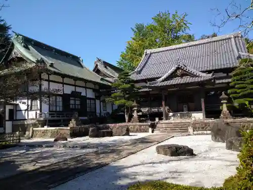 松音寺の本殿