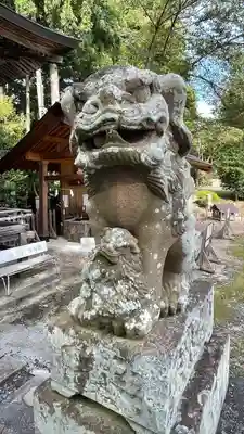 秈荷神社の狛犬