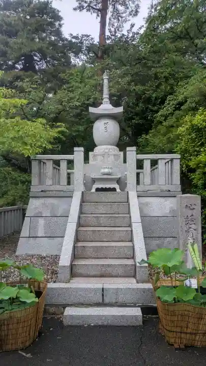 観音山慈眼院(高崎観音)の{uncategorized: "未分類", other: "その他", undefined: "問題あり", building: "その他建物", grave: "お墓", sacred_gate: "鳥居", guardian: "狛犬", statue: "像", buddha: "仏像", history: "歴史", nature: "自然", garden: "庭園", animal: "動物", pagoda: "塔", temizu: "手水舎", mountain_gate: "山門・神門", sanctuary: "本殿・本堂", subordinate: "末社・摂社", art: "芸術", scenery: "景色", jizo: "地蔵", ema: "絵馬", goshuin: "御朱印", omikuji: "おみくじ", items: "授与品その他", amulet: "お守り", goshuincho: "御朱印帳", eats: "食事", festival: "お祭り", votive_dance: "神楽", shichigosan: "七五三参", wedding: "結婚式", experience: "体験その他", initially: "初詣", around: "周辺", anti_infection: "感染症対策"}