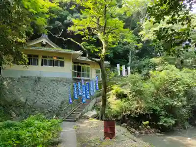 奥之院（岩屋寺）の本殿・本堂