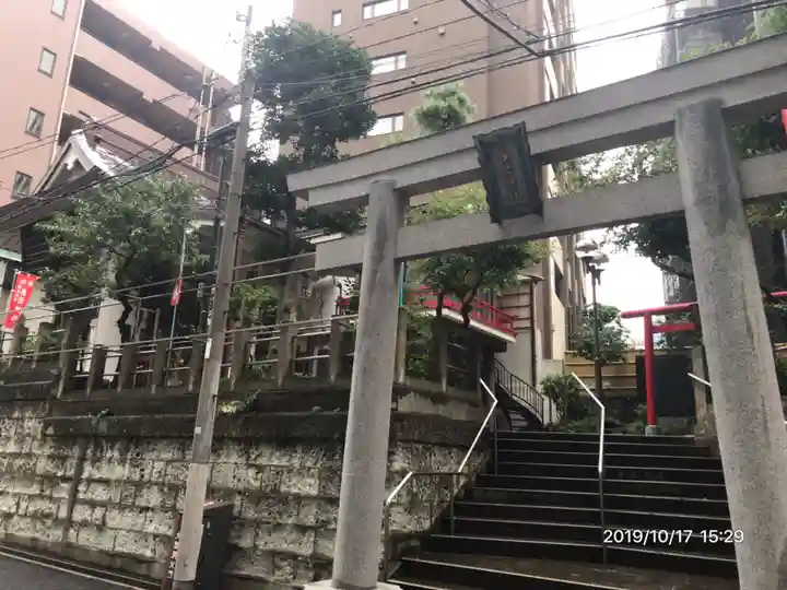 妻戀神社の鳥居