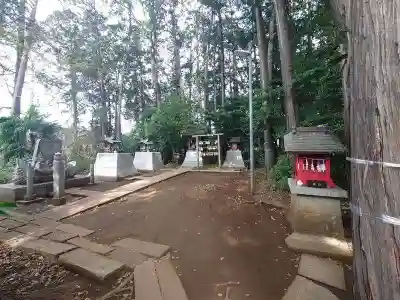西堀氷川神社の末社・摂社