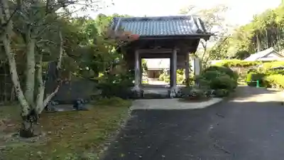 岩谷寺の山門・神門