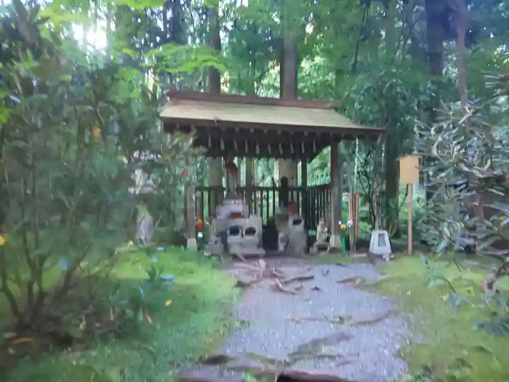 御岩神社のその他建物