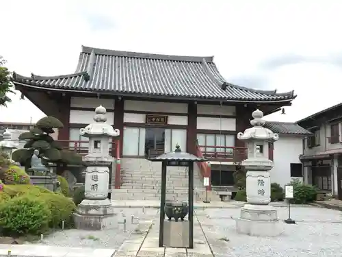 円性寺の本殿