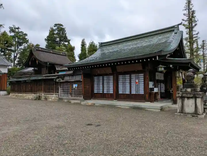 九帝王宮 萱野神社の{uncategorized: "未分類", other: "その他", undefined: "問題あり", building: "その他建物", grave: "お墓", sacred_gate: "鳥居", guardian: "狛犬", statue: "像", buddha: "仏像", history: "歴史", nature: "自然", garden: "庭園", animal: "動物", pagoda: "塔", temizu: "手水舎", mountain_gate: "山門・神門", sanctuary: "本殿・本堂", subordinate: "末社・摂社", art: "芸術", scenery: "景色", jizo: "地蔵", ema: "絵馬", goshuin: "御朱印", omikuji: "おみくじ", items: "授与品その他", amulet: "お守り", goshuincho: "御朱印帳", eats: "食事", festival: "お祭り", votive_dance: "神楽", shichigosan: "七五三参", wedding: "結婚式", experience: "体験その他", initially: "初詣", around: "周辺", anti_infection: "感染症対策"}