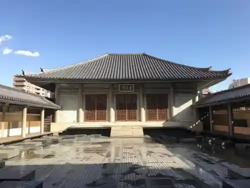 東長寺の本殿