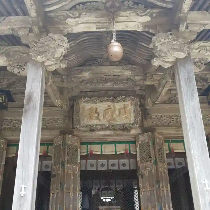 金華山黄金山神社の本殿・本堂