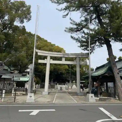 堤治神社の{uncategorized: "未分類", other: "その他", undefined: "問題あり", building: "その他建物", grave: "お墓", sacred_gate: "鳥居", guardian: "狛犬", statue: "像", buddha: "仏像", history: "歴史", nature: "自然", garden: "庭園", animal: "動物", pagoda: "塔", temizu: "手水舎", mountain_gate: "山門・神門", sanctuary: "本殿・本堂", subordinate: "末社・摂社", art: "芸術", scenery: "景色", jizo: "地蔵", ema: "絵馬", goshuin: "御朱印", omikuji: "おみくじ", items: "授与品その他", amulet: "お守り", goshuincho: "御朱印帳", eats: "食事", festival: "お祭り", votive_dance: "神楽", shichigosan: "七五三参", wedding: "結婚式", experience: "体験その他", initially: "初詣", around: "周辺", anti_infection: "感染症対策"}