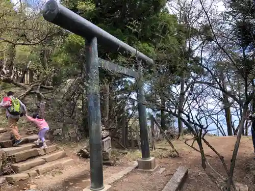 大山阿夫利神社本社の鳥居