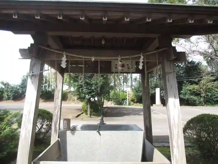 八街神社の手水舎