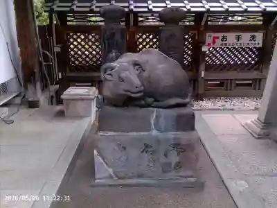 湯島天満宮の{uncategorized: "未分類", other: "その他", undefined: "問題あり", building: "その他建物", grave: "お墓", sacred_gate: "鳥居", guardian: "狛犬", statue: "像", buddha: "仏像", history: "歴史", nature: "自然", garden: "庭園", animal: "動物", pagoda: "塔", temizu: "手水舎", mountain_gate: "山門・神門", sanctuary: "本殿・本堂", subordinate: "末社・摂社", art: "芸術", scenery: "景色", jizo: "地蔵", ema: "絵馬", goshuin: "御朱印", omikuji: "おみくじ", items: "授与品その他", amulet: "お守り", goshuincho: "御朱印帳", eats: "食事", festival: "お祭り", votive_dance: "神楽", shichigosan: "七五三参", wedding: "結婚式", experience: "体験その他", initially: "初詣", around: "周辺", anti_infection: "感染症対策"}