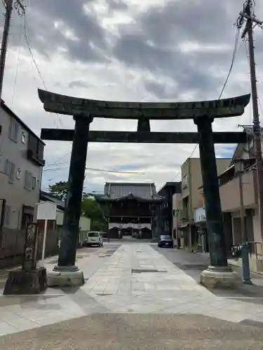 桑名宗社（春日神社）の鳥居