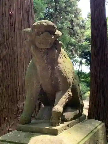 八幡神社（岩窪切岸城址）の狛犬