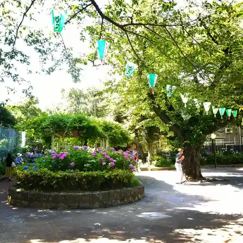 白山神社の庭園