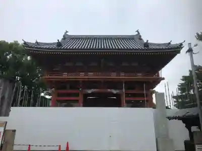 葛井寺の山門・神門