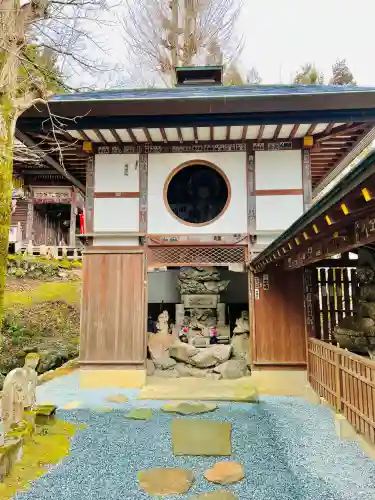金昌寺の{uncategorized: "未分類", other: "その他", undefined: "問題あり", building: "その他建物", grave: "お墓", sacred_gate: "鳥居", guardian: "狛犬", statue: "像", buddha: "仏像", history: "歴史", nature: "自然", garden: "庭園", animal: "動物", pagoda: "塔", temizu: "手水舎", mountain_gate: "山門・神門", sanctuary: "本殿・本堂", subordinate: "末社・摂社", art: "芸術", scenery: "景色", jizo: "地蔵", ema: "絵馬", goshuin: "御朱印", omikuji: "おみくじ", items: "授与品その他", amulet: "お守り", goshuincho: "御朱印帳", eats: "食事", festival: "お祭り", votive_dance: "神楽", shichigosan: "七五三参", wedding: "結婚式", experience: "体験その他", initially: "初詣", around: "周辺", anti_infection: "感染症対策"}