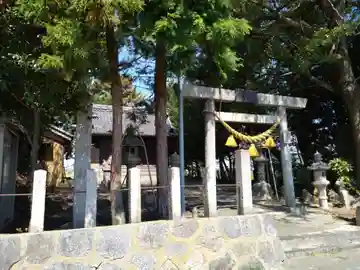 神明社の鳥居