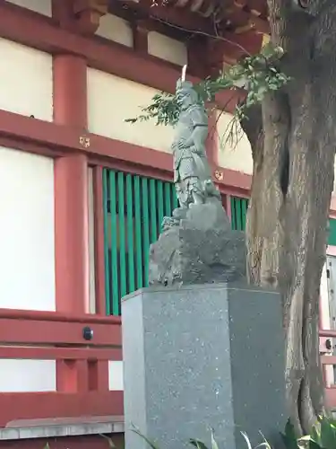 瀧泉寺（目黒不動尊）の像