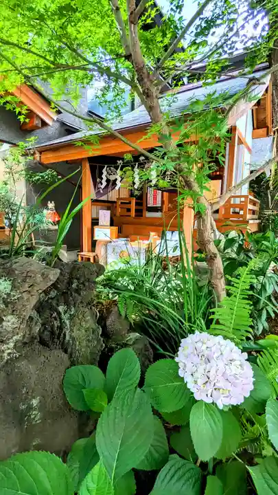 五十稲荷神社(栄寿稲荷神社)の本殿・本堂