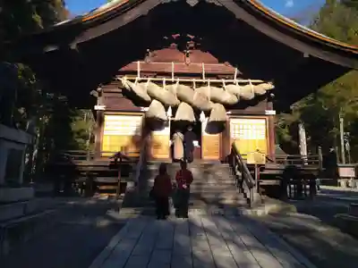 諏訪大社下社秋宮の本殿・本堂