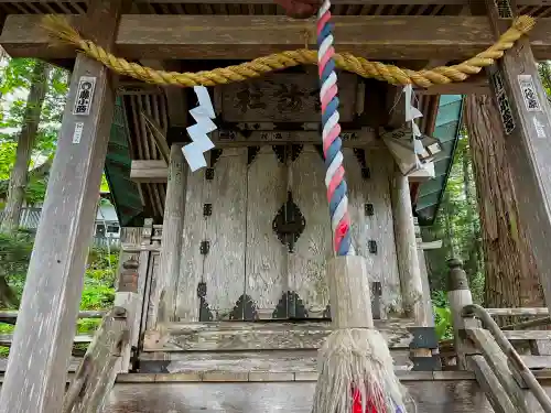 中社五斎神社の本殿