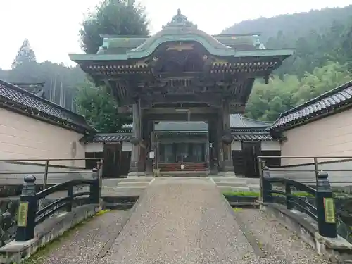 念興寺の山門・神門