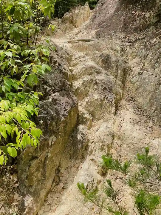 石上布都魂神社(岡山県)