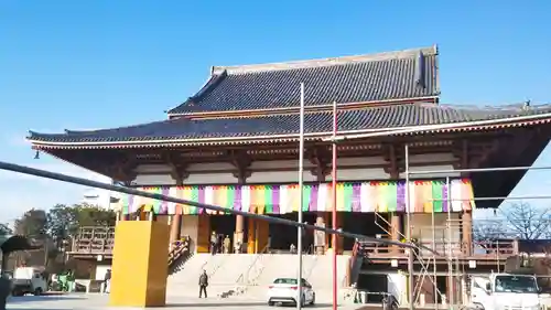 西新井大師総持寺の本殿・本堂