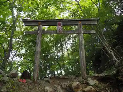 三峯神社奥宮の鳥居