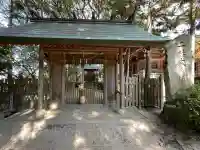 岩戸神社の{uncategorized: "未分類", other: "その他", undefined: "問題あり", building: "その他建物", grave: "お墓", sacred_gate: "鳥居", guardian: "狛犬", statue: "像", buddha: "仏像", history: "歴史", nature: "自然", garden: "庭園", animal: "動物", pagoda: "塔", temizu: "手水舎", mountain_gate: "山門・神門", sanctuary: "本殿・本堂", subordinate: "末社・摂社", art: "芸術", scenery: "景色", jizo: "地蔵", ema: "絵馬", goshuin: "御朱印", omikuji: "おみくじ", items: "授与品その他", amulet: "お守り", goshuincho: "御朱印帳", eats: "食事", festival: "お祭り", votive_dance: "神楽", shichigosan: "七五三参", wedding: "結婚式", experience: "体験その他", initially: "初詣", around: "周辺", anti_infection: "感染症対策"}