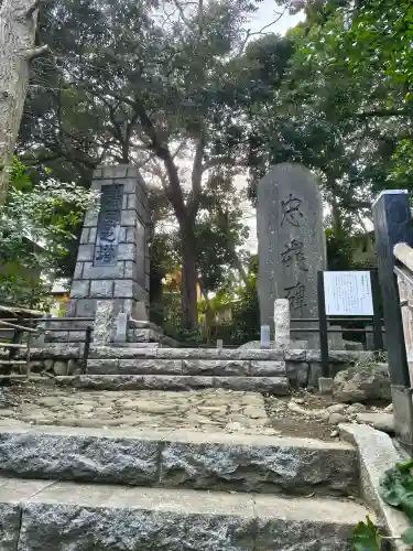 高來神社の{uncategorized: "未分類", other: "その他", undefined: "問題あり", building: "その他建物", grave: "お墓", sacred_gate: "鳥居", guardian: "狛犬", statue: "像", buddha: "仏像", history: "歴史", nature: "自然", garden: "庭園", animal: "動物", pagoda: "塔", temizu: "手水舎", mountain_gate: "山門・神門", sanctuary: "本殿・本堂", subordinate: "末社・摂社", art: "芸術", scenery: "景色", jizo: "地蔵", ema: "絵馬", goshuin: "御朱印", omikuji: "おみくじ", items: "授与品その他", amulet: "お守り", goshuincho: "御朱印帳", eats: "食事", festival: "お祭り", votive_dance: "神楽", shichigosan: "七五三参", wedding: "結婚式", experience: "体験その他", initially: "初詣", around: "周辺", anti_infection: "感染症対策"}