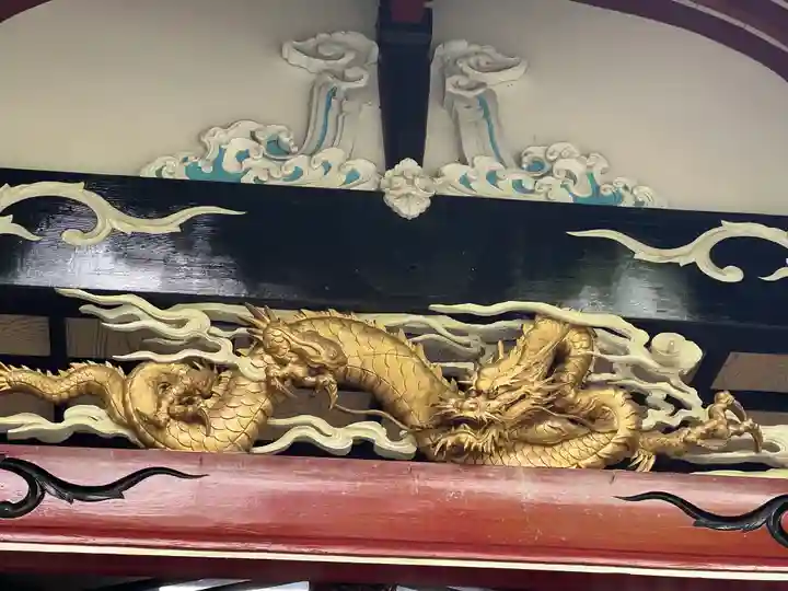 新屋山神社の芸術