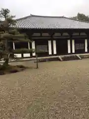 秋篠寺の本殿