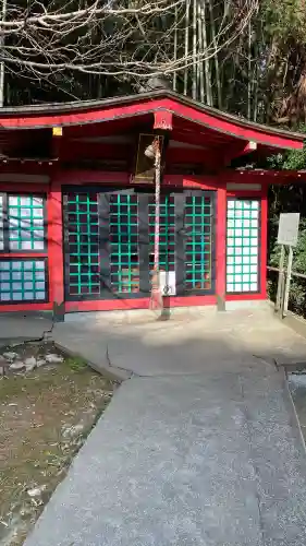 紅石稲荷神社の{uncategorized: "未分類", other: "その他", undefined: "問題あり", building: "その他建物", grave: "お墓", sacred_gate: "鳥居", guardian: "狛犬", statue: "像", buddha: "仏像", history: "歴史", nature: "自然", garden: "庭園", animal: "動物", pagoda: "塔", temizu: "手水舎", mountain_gate: "山門・神門", sanctuary: "本殿・本堂", subordinate: "末社・摂社", art: "芸術", scenery: "景色", jizo: "地蔵", ema: "絵馬", goshuin: "御朱印", omikuji: "おみくじ", items: "授与品その他", amulet: "お守り", goshuincho: "御朱印帳", eats: "食事", festival: "お祭り", votive_dance: "神楽", shichigosan: "七五三参", wedding: "結婚式", experience: "体験その他", initially: "初詣", around: "周辺", anti_infection: "感染症対策"}