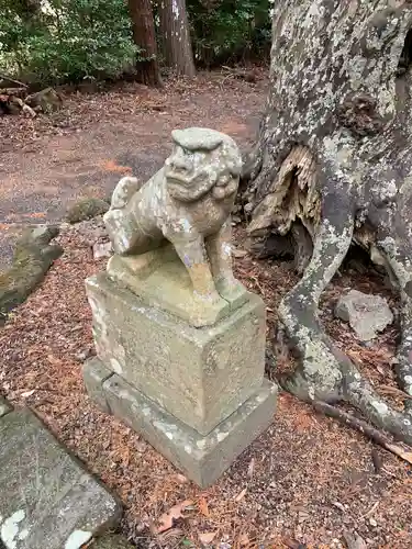 庤神社の狛犬