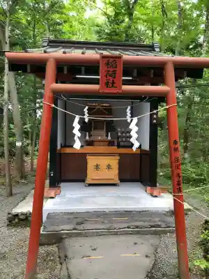 新屋山神社の{uncategorized: "未分類", other: "その他", undefined: "問題あり", building: "その他建物", grave: "お墓", sacred_gate: "鳥居", guardian: "狛犬", statue: "像", buddha: "仏像", history: "歴史", nature: "自然", garden: "庭園", animal: "動物", pagoda: "塔", temizu: "手水舎", mountain_gate: "山門・神門", sanctuary: "本殿・本堂", subordinate: "末社・摂社", art: "芸術", scenery: "景色", jizo: "地蔵", ema: "絵馬", goshuin: "御朱印", omikuji: "おみくじ", items: "授与品その他", amulet: "お守り", goshuincho: "御朱印帳", eats: "食事", festival: "お祭り", votive_dance: "神楽", shichigosan: "七五三参", wedding: "結婚式", experience: "体験その他", initially: "初詣", around: "周辺", anti_infection: "感染症対策"}