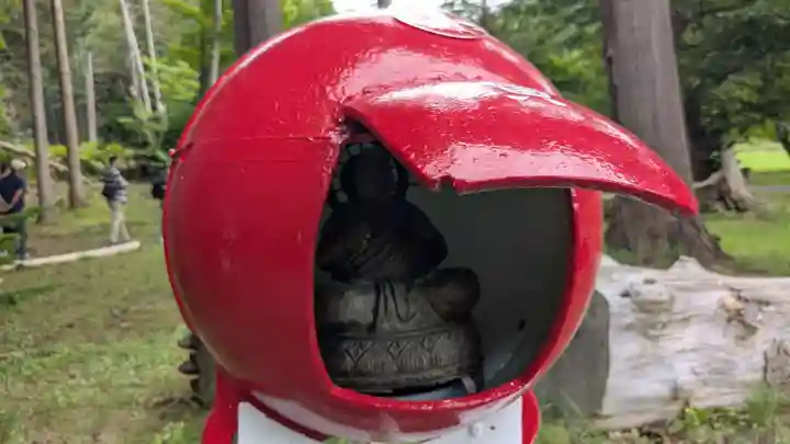 神社(洞爺湖中の島)の仏像
