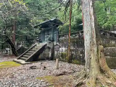日光東照宮奥宮拝殿の{uncategorized: "未分類", other: "その他", undefined: "問題あり", building: "その他建物", grave: "お墓", sacred_gate: "鳥居", guardian: "狛犬", statue: "像", buddha: "仏像", history: "歴史", nature: "自然", garden: "庭園", animal: "動物", pagoda: "塔", temizu: "手水舎", mountain_gate: "山門・神門", sanctuary: "本殿・本堂", subordinate: "末社・摂社", art: "芸術", scenery: "景色", jizo: "地蔵", ema: "絵馬", goshuin: "御朱印", omikuji: "おみくじ", items: "授与品その他", amulet: "お守り", goshuincho: "御朱印帳", eats: "食事", festival: "お祭り", votive_dance: "神楽", shichigosan: "七五三参", wedding: "結婚式", experience: "体験その他", initially: "初詣", around: "周辺", anti_infection: "感染症対策"}